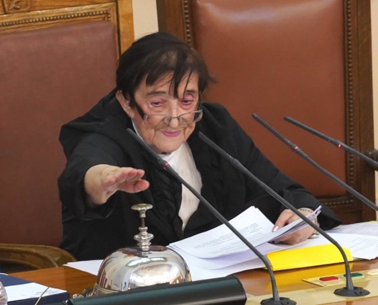 Зайкова: Бюджетът няма да мине