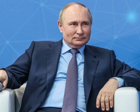 Путин: Русия ще развие и укрепи въоръжените си сили