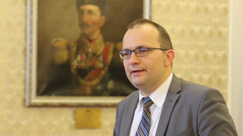 Депутат от ДБ: Президентът иска служебен кабинет
