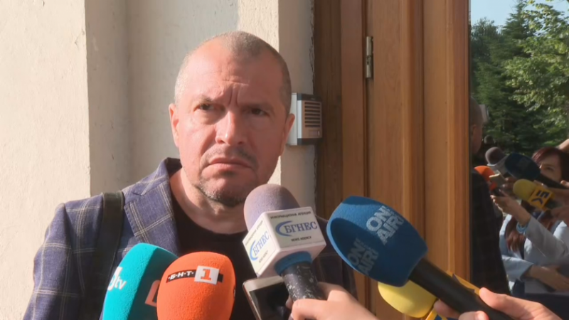 Тошко Йорданов: Петков не спира да звъни и пише на депутати от ИТН