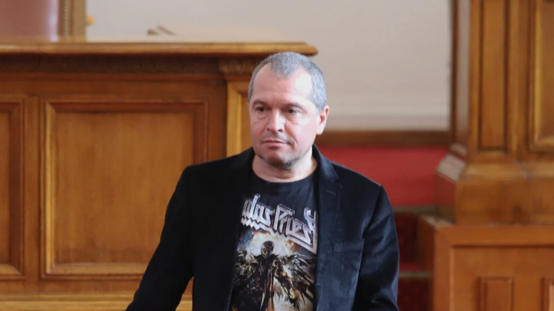 Тошко Йорданов: Радостин Василев се държи като тъпа мутра