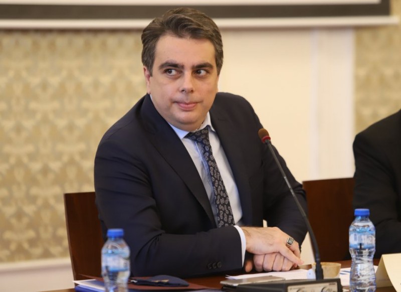 Василев: Вотът на недоверие зависи от съвестта на шестима души