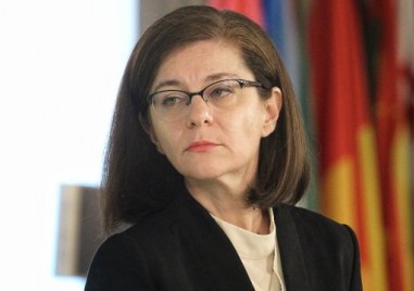 Външната министърка в оставка Теодора Генчовска е била притисната сама