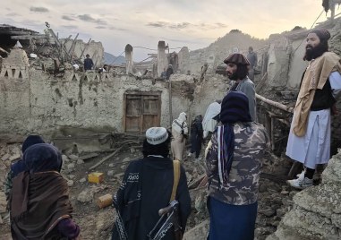 Над 920 станаха жертвите при земетресението в Източен Афганистан тази