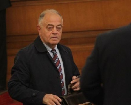 Атанасов: Очертава се вотът на недоверие да мине