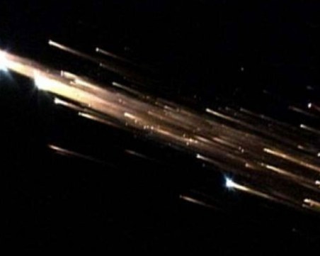 Горящи отломки от космическа ракета озариха небето над Испания