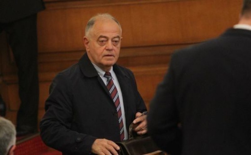 Атанасов: Очертава се вотът на недоверие да мине
