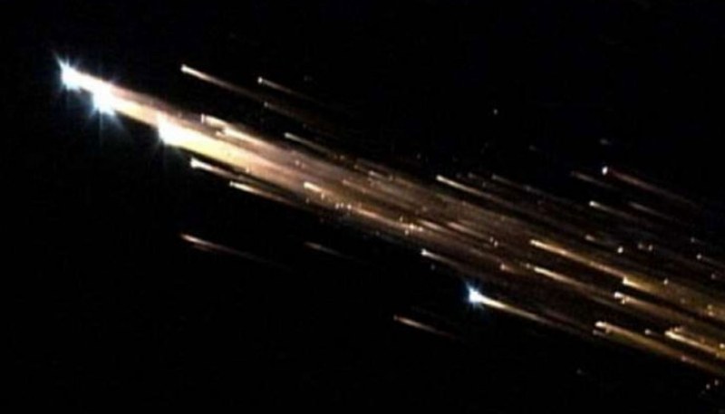 Горящи отломки от космическа ракета озариха небето над Испания