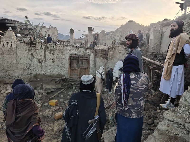 Над 920 станаха загиналите в земетресението в Афганистан
