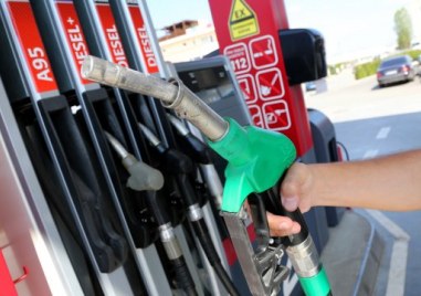 Румънският премиер Николае Чука обяви днес че цената на горивата