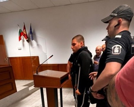 Оставиха в ареста прокурорския син, задържан за побоища в Перник