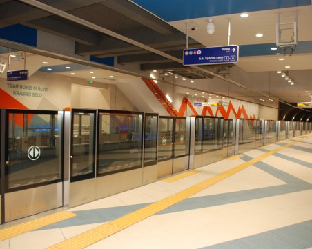 Подпали се вагон на софийското метро, евакуираха пътниците