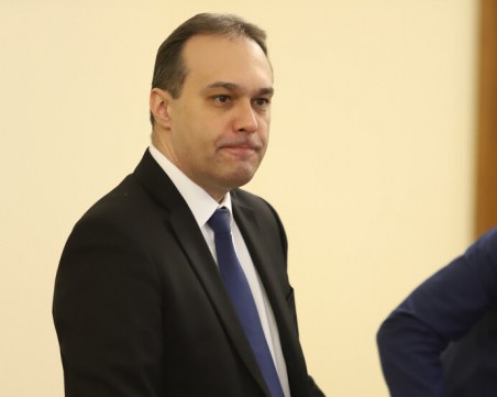 Заков: Нямам информация България да изнася оръжия за Украйна