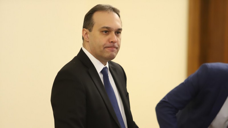 Заков: Нямам информация България да изнася оръжия за Украйна