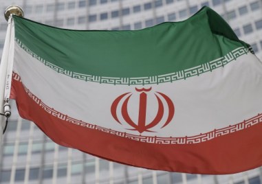Иранската държавна телевизия съобщи че Техеран е изстрелял ракета носител на