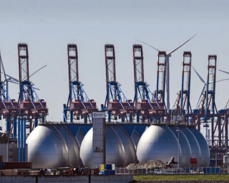 Г-7 обсъжда налагане на пределни цени на руския петрол