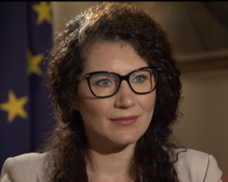 Калина Константинова: Кабинетът беше свален, защото се справяше твърде добре с борбата с корупцията