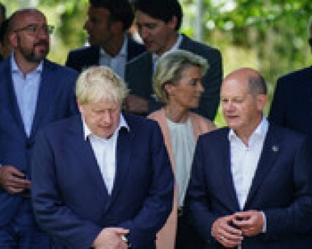 Лидерите на Г-7 се ангажират да окажат неограничена във времето подкрепа за отбраната на Украйна