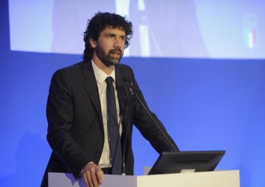 Бившият италиански национал Дамяно Томази спечели изборите за кмет на