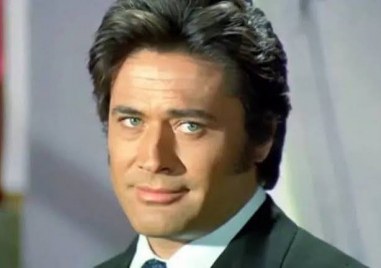 Един от най известните турски актьори Джунейт Аркън е починал на