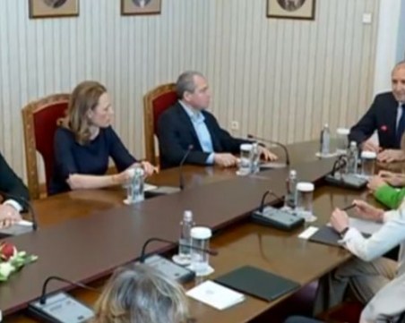 Радев към ИТН: Благодаря ви за последователната политика към С. Македония