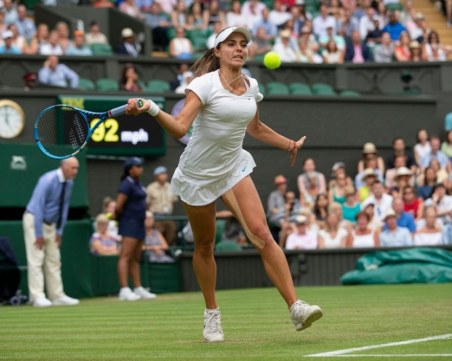 Виктория Томова със страхотна победа на старта на Уимбълдън