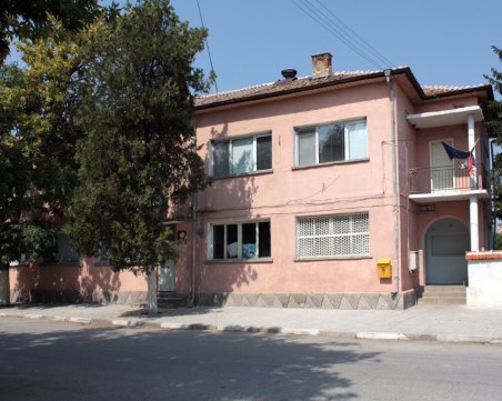 Днес един полицай трябваше да празнува Петровден. Но сега е между живота и смъртта!