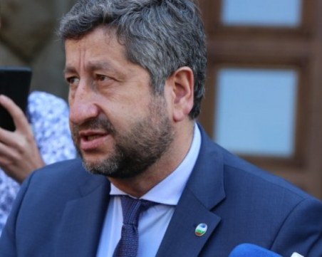 Христо Иванов: Има решение на МС за дипломатите още от 18 май