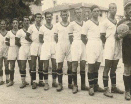 Локомотив Пловдив празнува днес патронния си празник