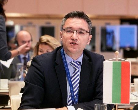 Вигенин: Изгонването на руските дипломати е шокиращо неразбиране на политиката