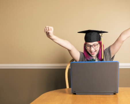 Мамо, дипломирах се!!