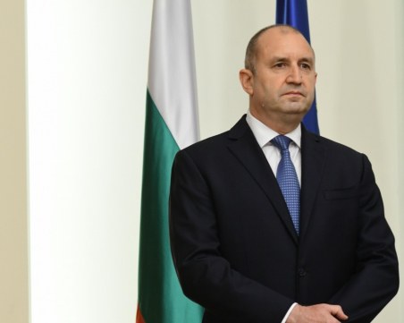 Радев след напрежението Русия-България: Премиерът да свика заседание на МС