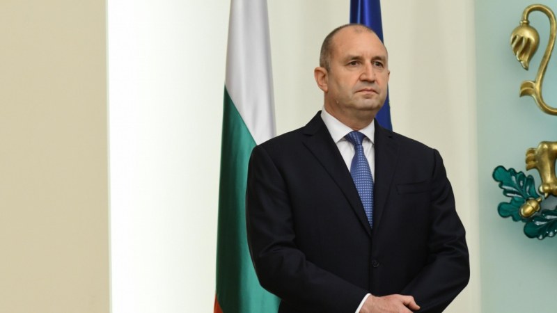 Радев след напрежението Русия-България: Премиерът да свика заседание на МС