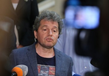 Кирил Петков извърши второ национално предателство Това заяви Тошко Йорданов