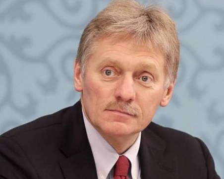 Кремъл: Разглеждаме въпроса за закриване на посолството ни в България