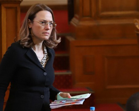 Митева: Настъпи паника, след като от ИТН изтеглихме министрите