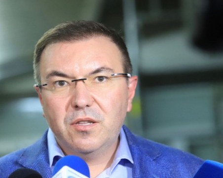 Костадин Ангелов: Ще гласуваме против кабинета 