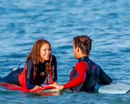 Шакира забрави Пике и сияe заради друг мъж