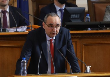 Шансовете за реализиране на мандата с кандидат премиер Асен Василев растат
