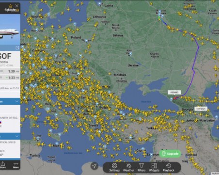 Самолет от специалния ескадрон на Русия лети към София