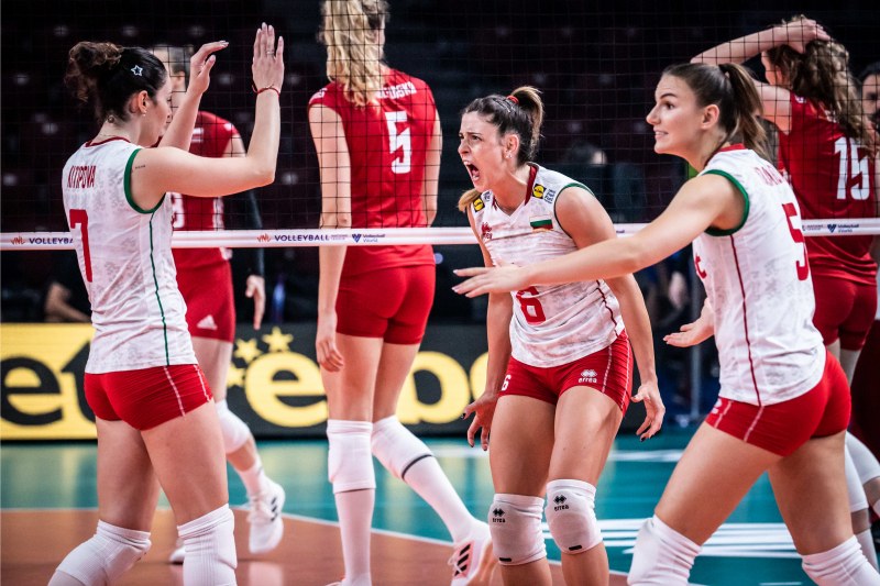 Волейболните националки със страхотна победа срещу Полша в София