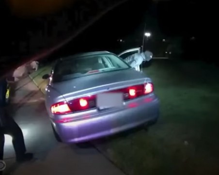 Екшън в САЩ: Полицаи убиха чернокож с 60 изстрела