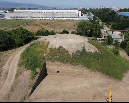 Пловдивските археолози разкриват тайните на Голямата могила