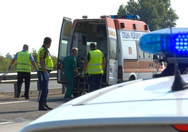 15 годишен шофьор удари с автомобил възрастна жена в Кърджали съобщават
