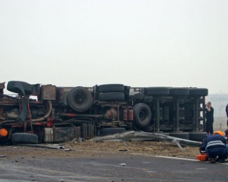 15-годишно момче е в болница след катастрофа на АМ 