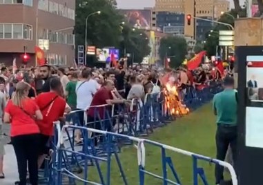 Ескалация на протестите в Скопие пети ден граждани протестират