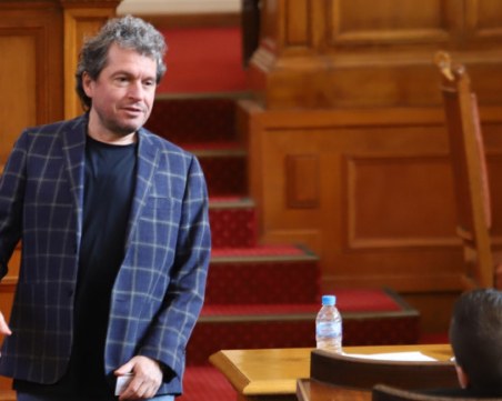 Йорданов: Министерството на финансите е блокирало парите на руското посолство