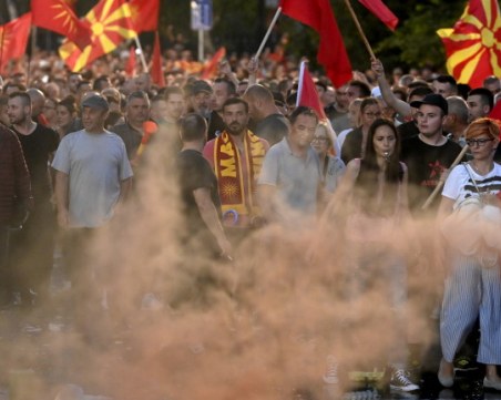 Опозицията в С. Македония заплаши, че ще блокира цялата страна