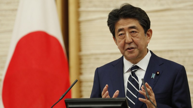 Бившият японски премиер Шиндзо Абе почина, часове след като беше