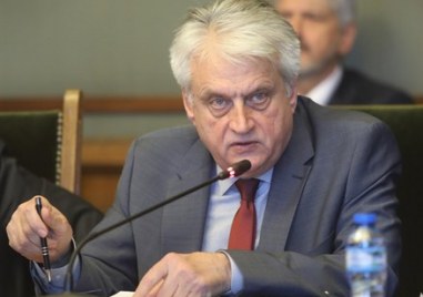 Съпругата на вътрешния министър в оставка Бойко Рашков е катастрофирала